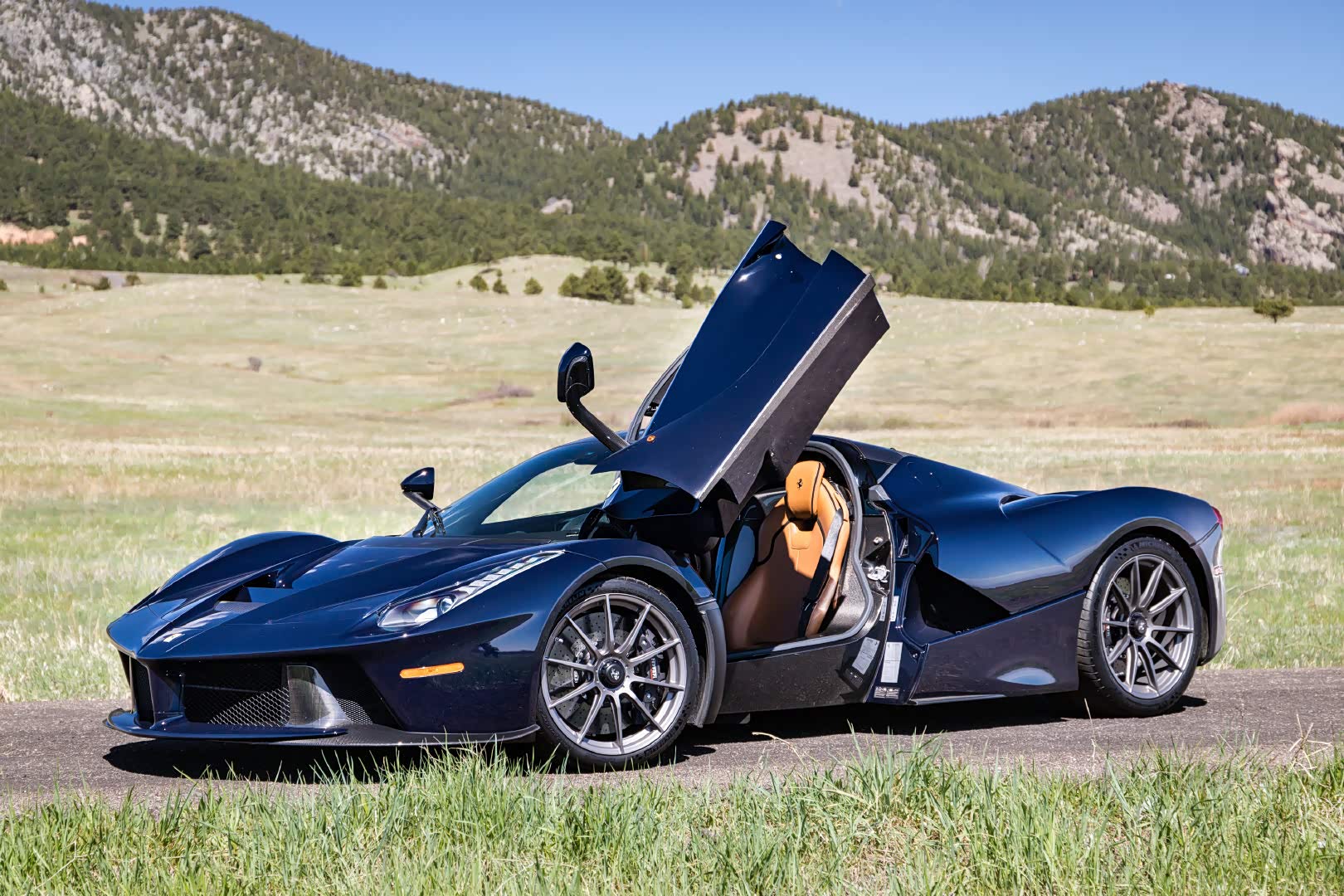 ferrari laferrari 超好看的一款车.