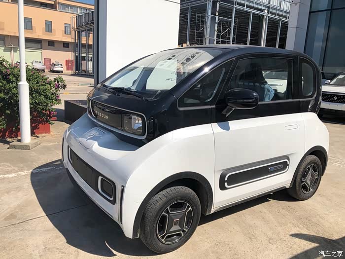 新宝骏e300电动车新车解析来了!