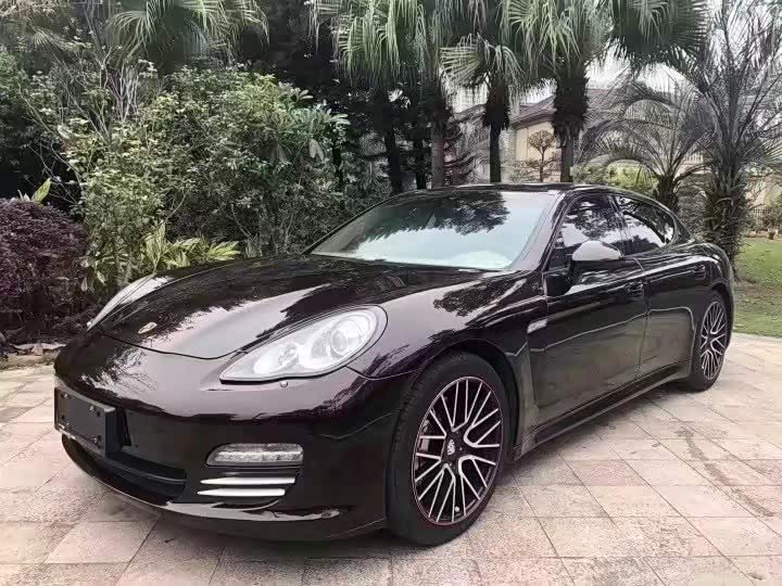 帕拉梅拉经典配色枣红色相当诱惑.