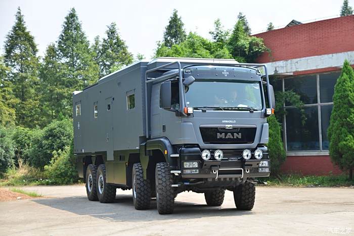 man底盤越野房車出售6x68x8全驅