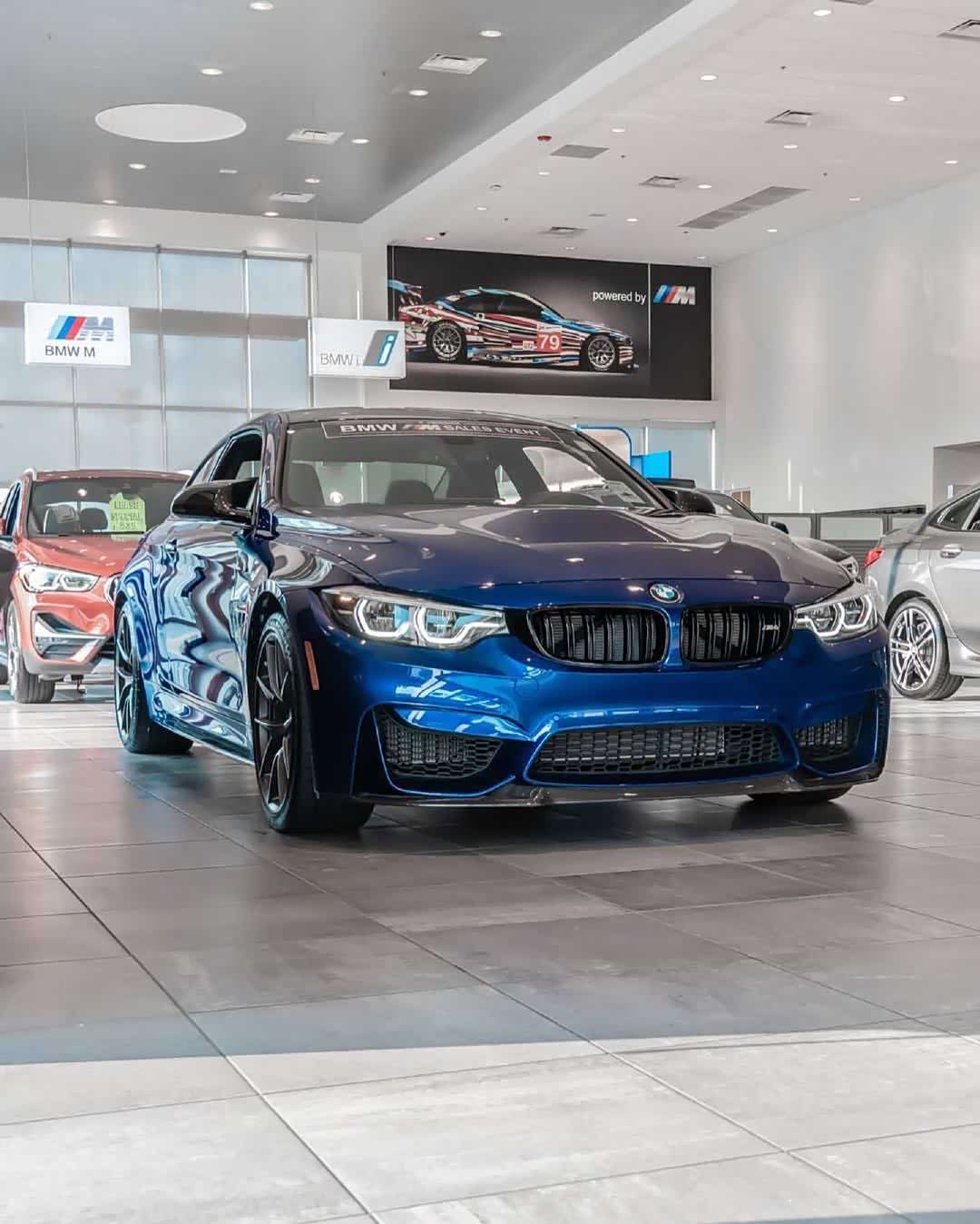 宝马m4 cs 圣马力诺蓝,这尾灯真的是精致