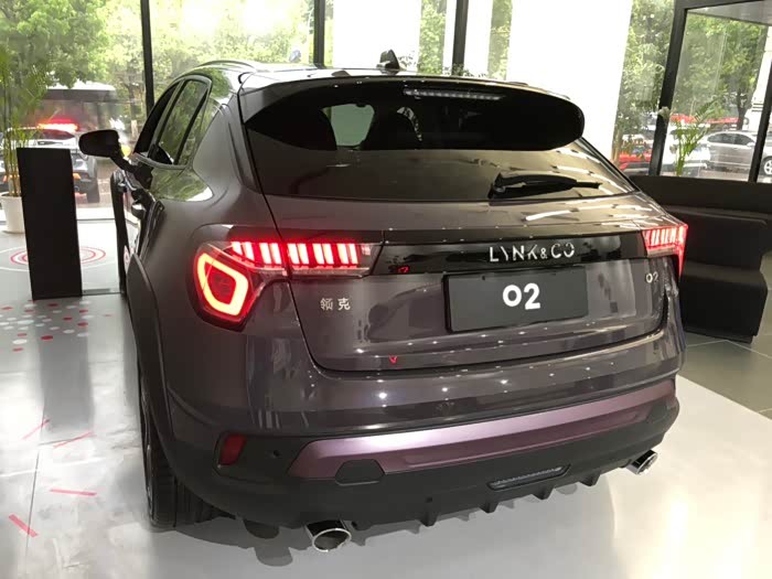 领克02能量紫