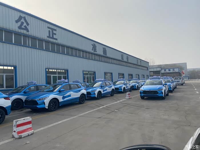 【图】好多出租车啊!_比亚迪e2论坛_汽车之家论坛