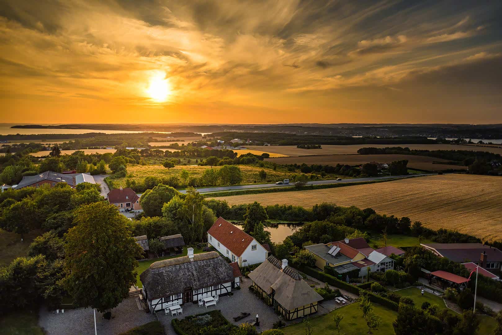 措辛厄岛是丹麦的岛屿,位于菲英岛以南波罗的海