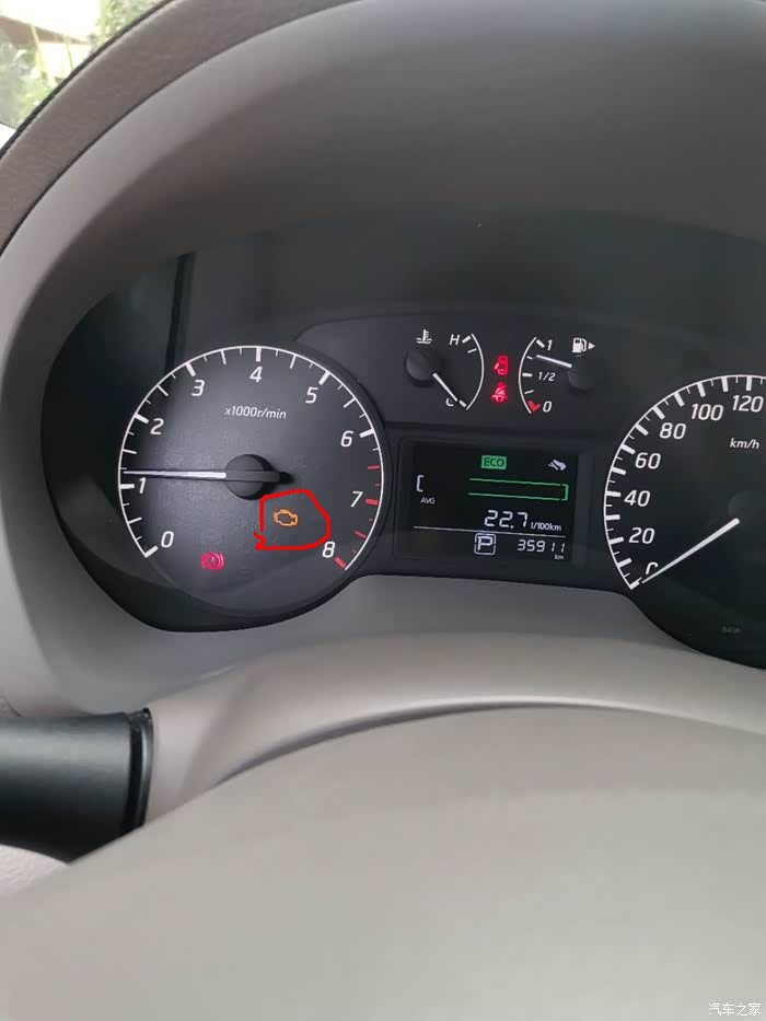 是这个故障指示灯(mil)亮了!快乐说明书是发动机控制系统不正常!