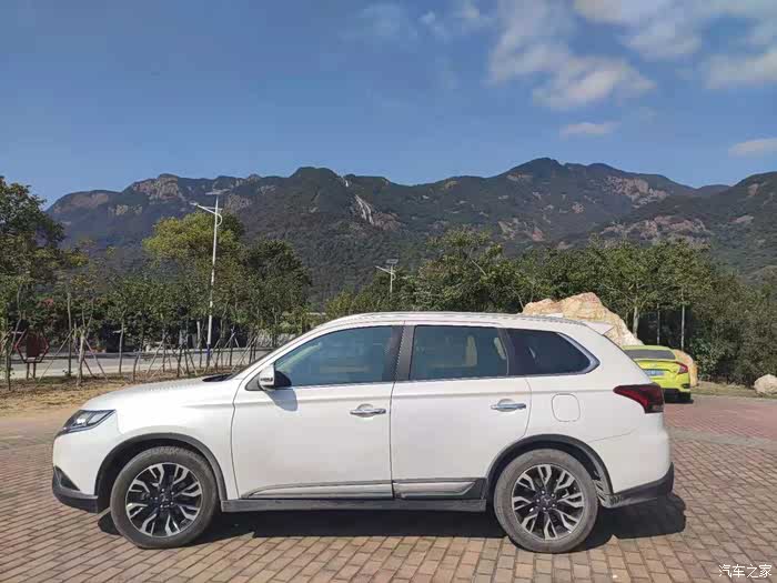 奶爸的最爱广汽三菱七座欧蓝德