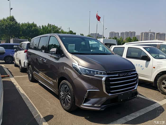 上汽大通2020款国六版g20外观配色实拍六色齐全梦幻金属色