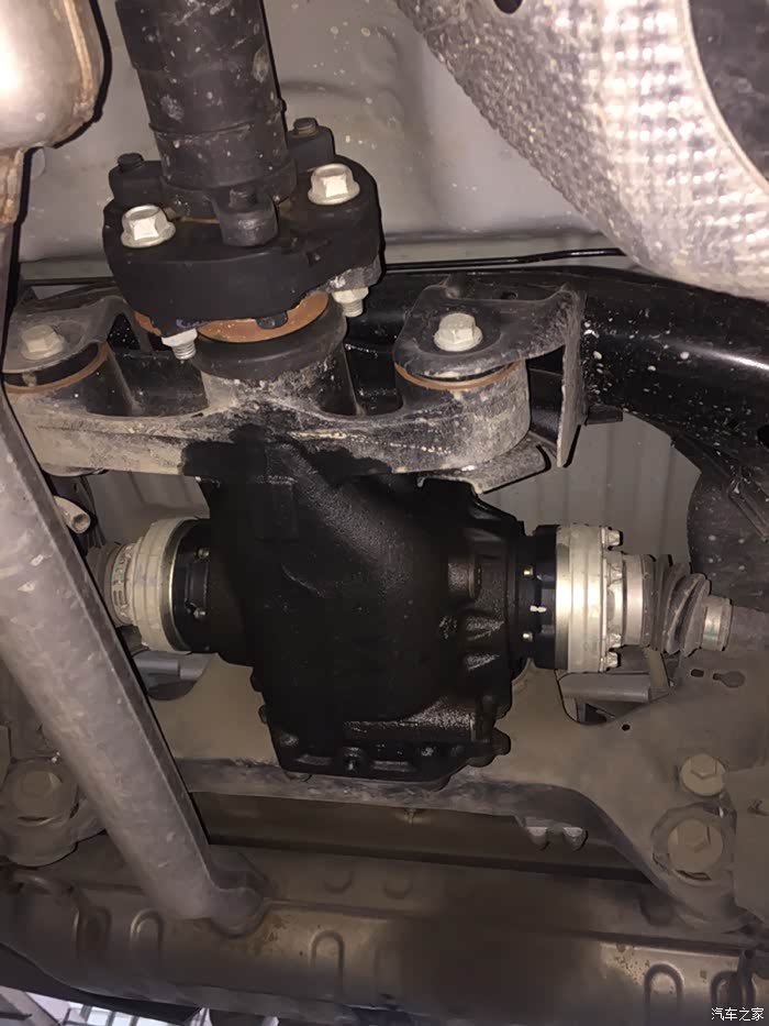敢问还有后桥漏油比我还严重的吗