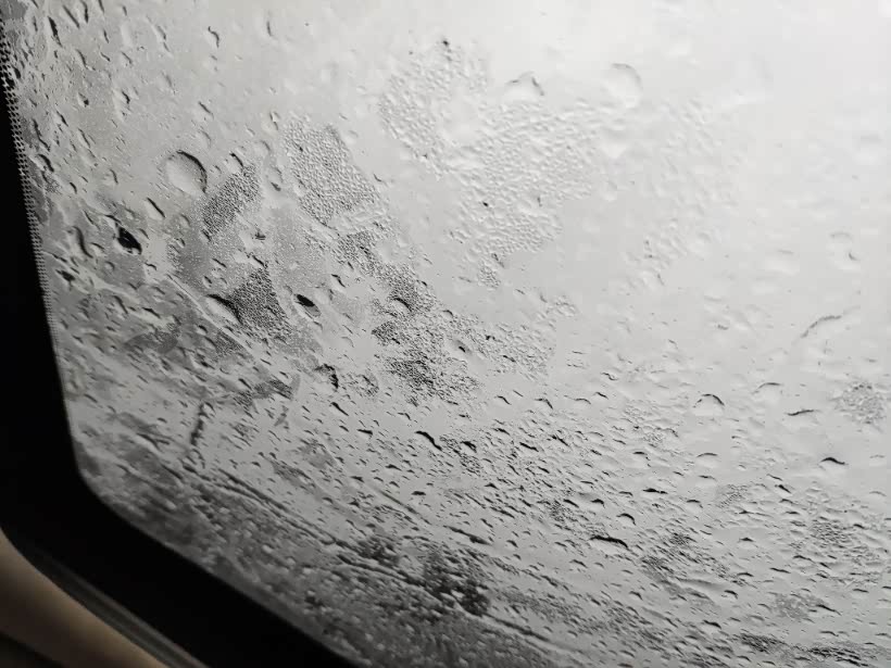 手一抹滴水下来.车友们是这样吗?