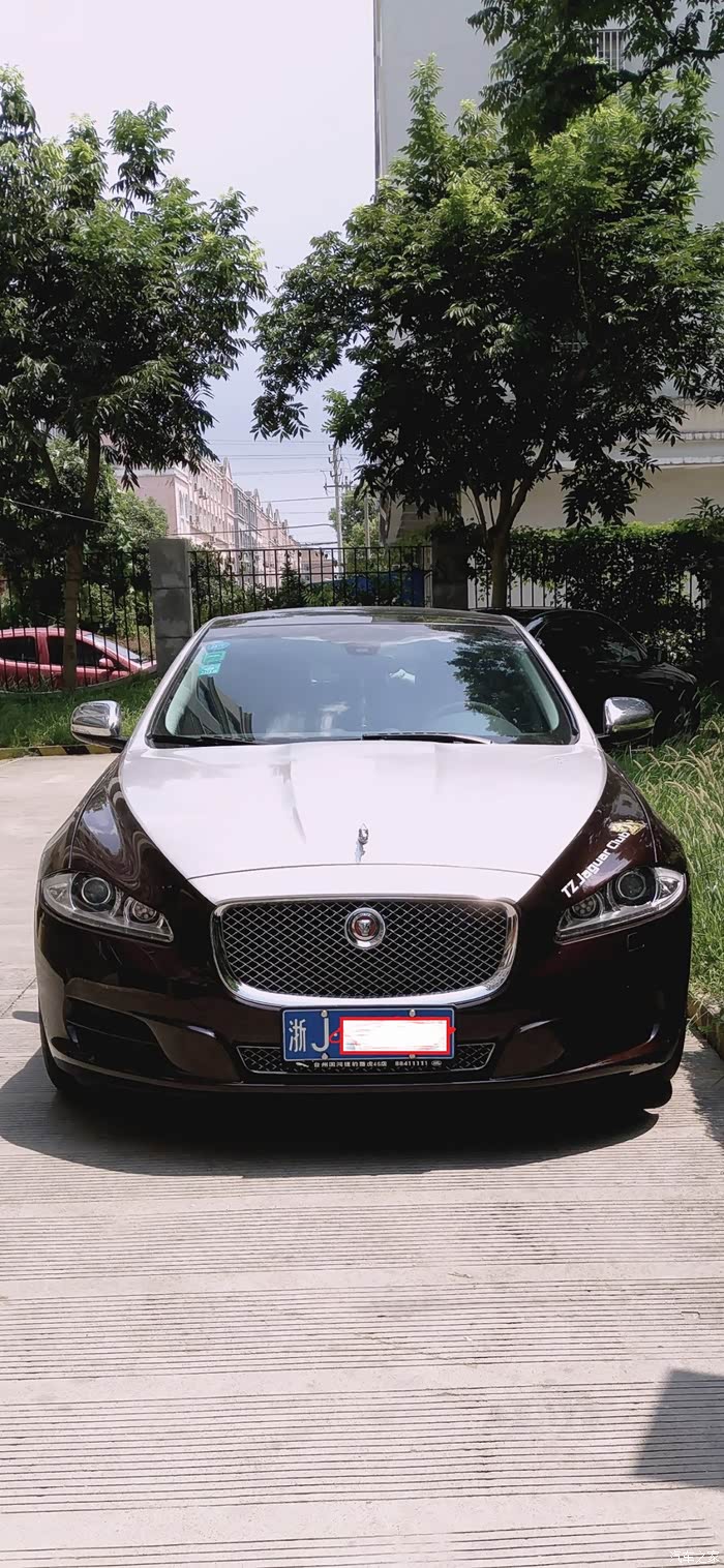 捷豹xjl改双拼色