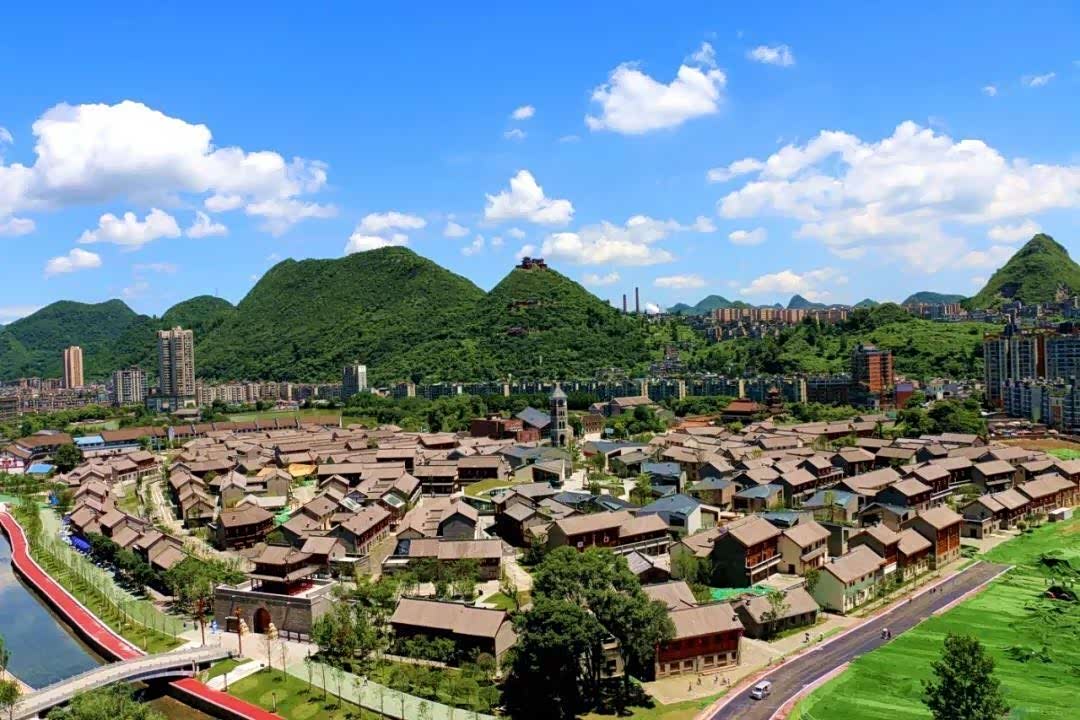 水城古镇因四面环水所以被称为:水城.具有快300年的历史