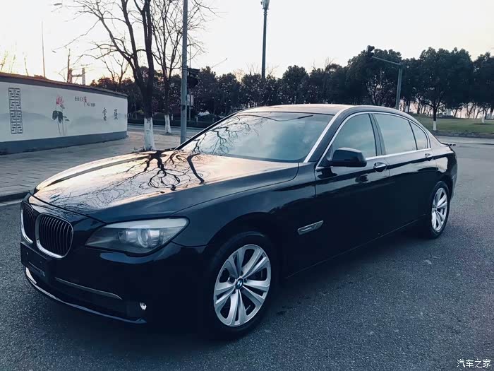 老款宝马7系,还是那么帅气迷人,我的最爱!