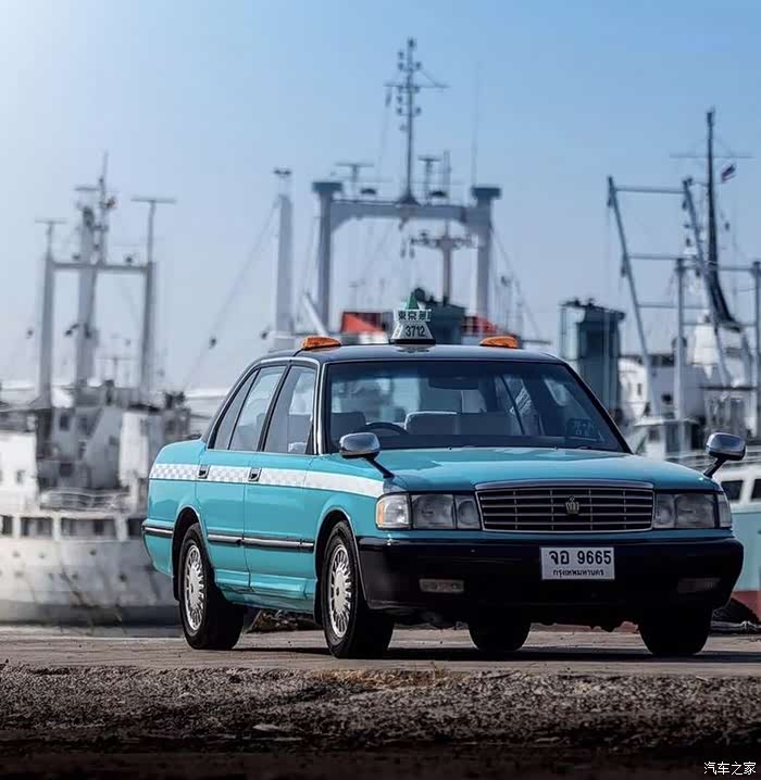 丰田老皇冠出租车涂装