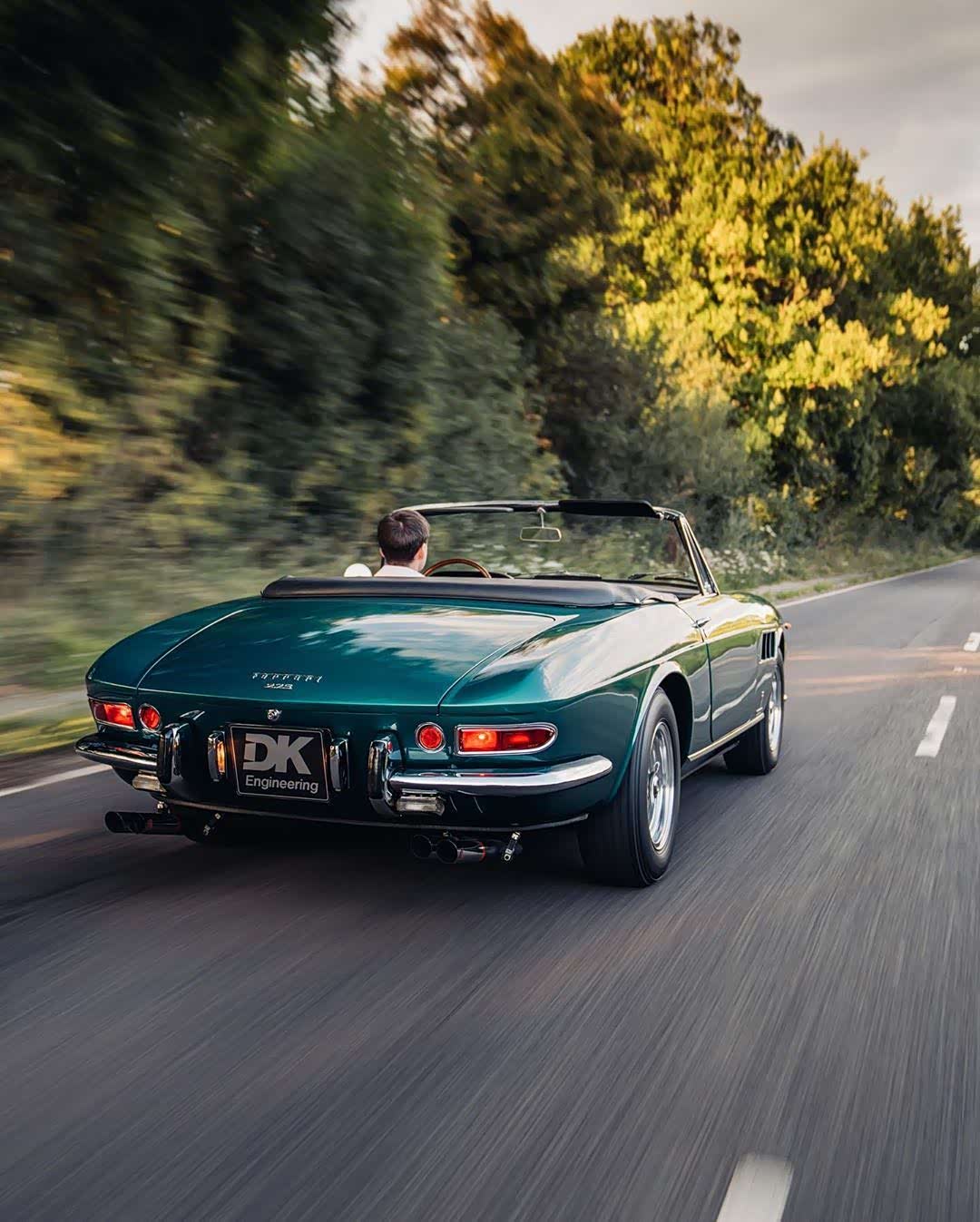 绿色女郎 ferrari 275 gts