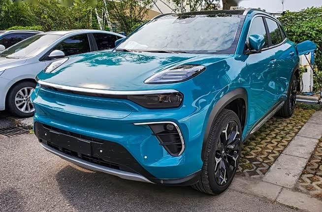 奇瑞eq5新车型确实给人带来耳目一新的感觉整车设计相当炫酷