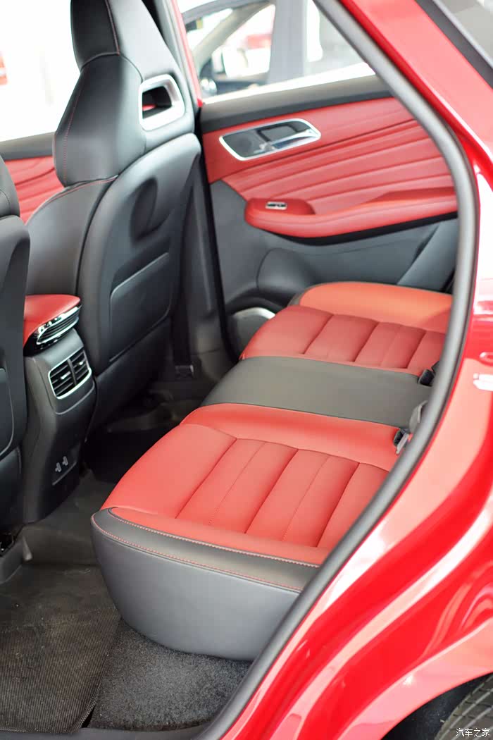 驭鉴hs 年轻有young#激发你体内的荷尔蒙—感受全新名爵hs