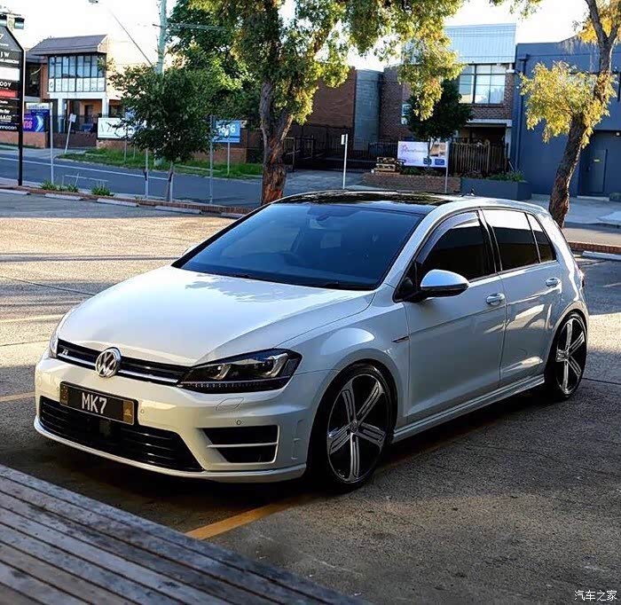 大神们 求高尔夫r轮毂 情况