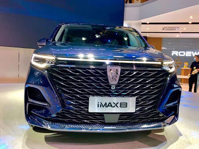 荣威的mpv 商务imax8.空间比较大,实用性很高!