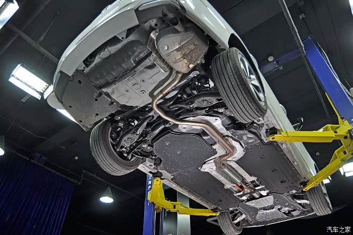 各位大佬你们都喷底盘装甲了么