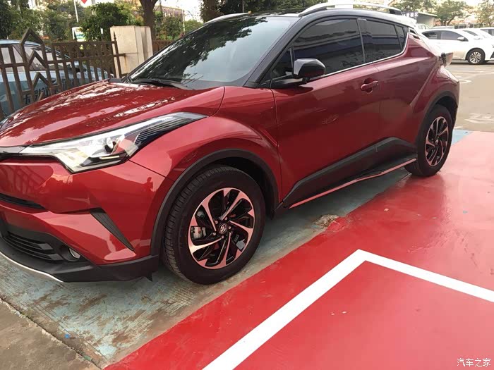 漂亮红色奕泽提车