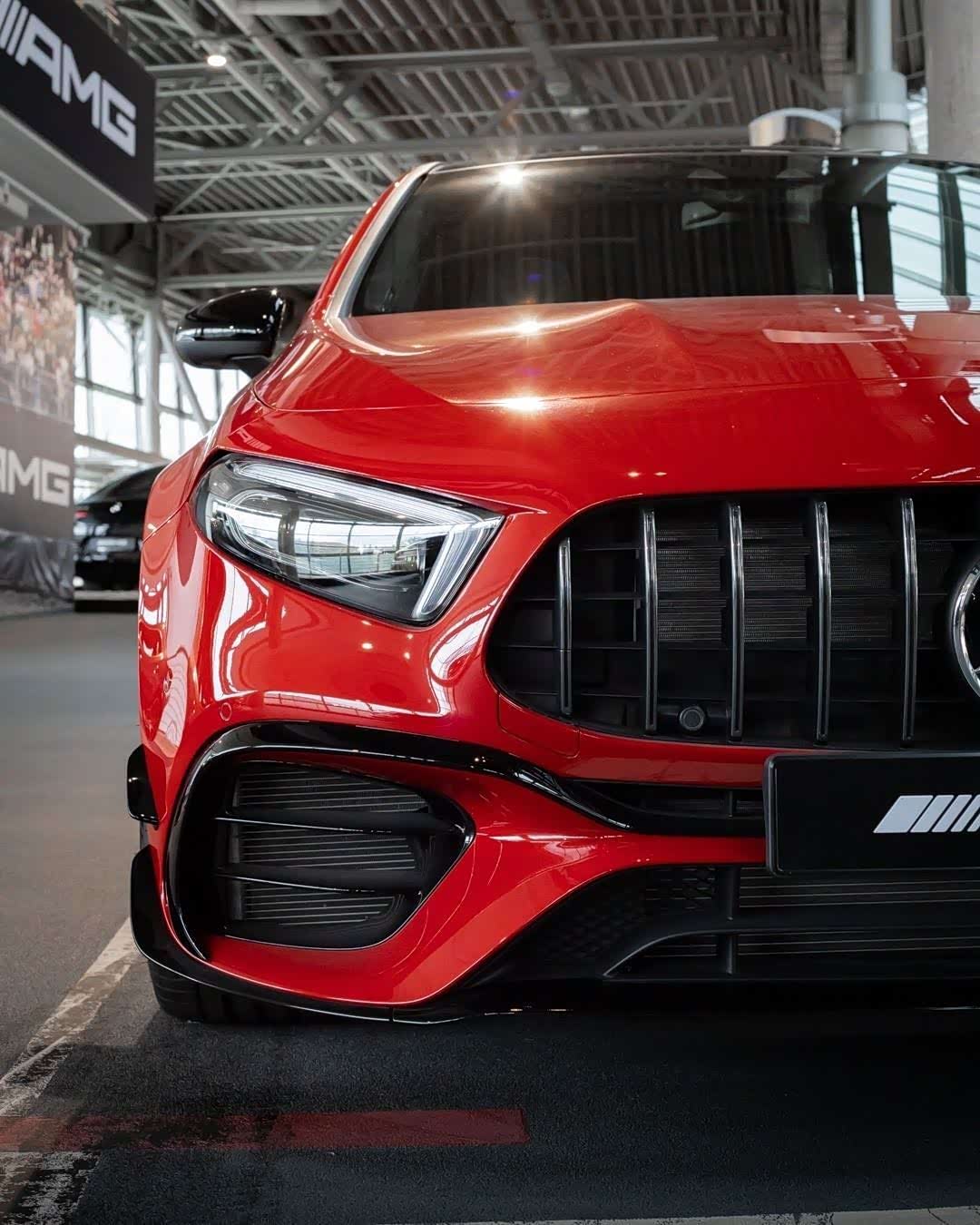 mercedesamga45s4matic红色小钢炮