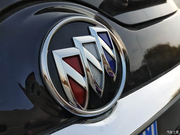 回复: 3 昂科旗论坛 "嗨"你好昂科旗～初次相遇便倾心 别克车标