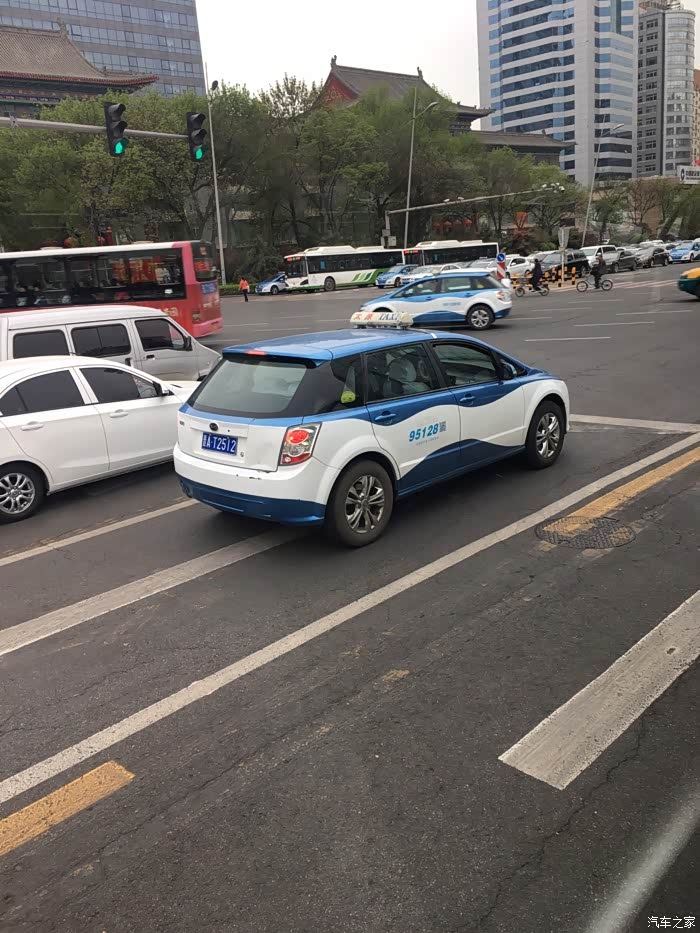 朝鲜,比亚迪经典f3出租车.哈哈哈.厉害了.