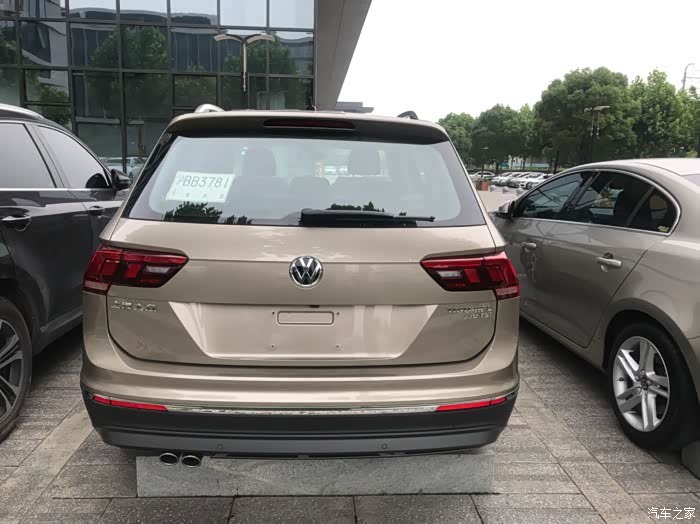 为什么大街上都没有看到过金色的途观l