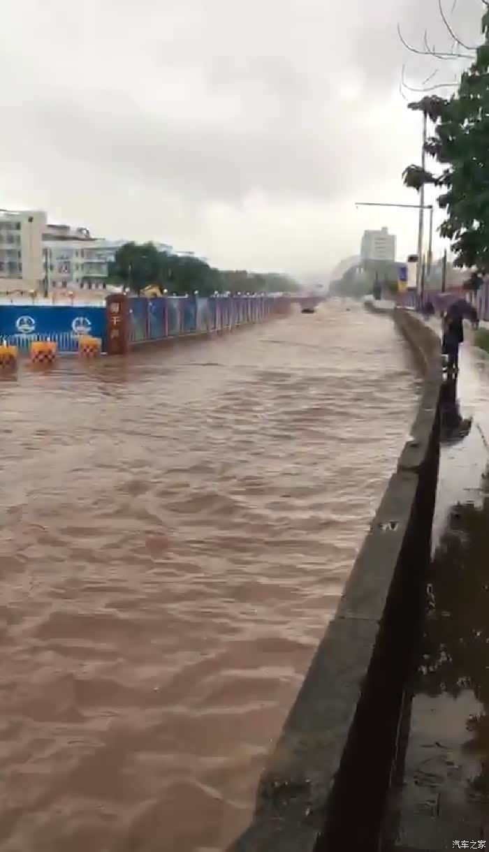 6月9日广州这种水浸程度,城市SUV能过吗?