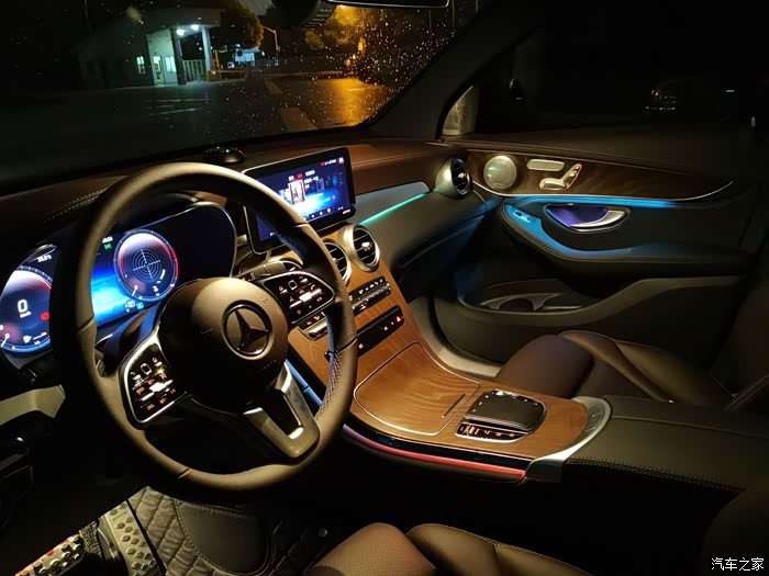 glc副驾驶氛围灯