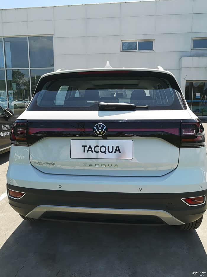 一不小心进入眼帘的探影