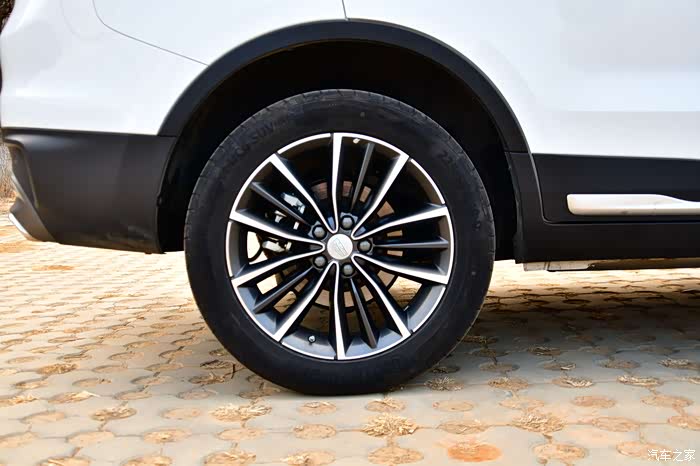 【京越部落】感谢有你,两年的陪伴,山中品鉴吉利博越