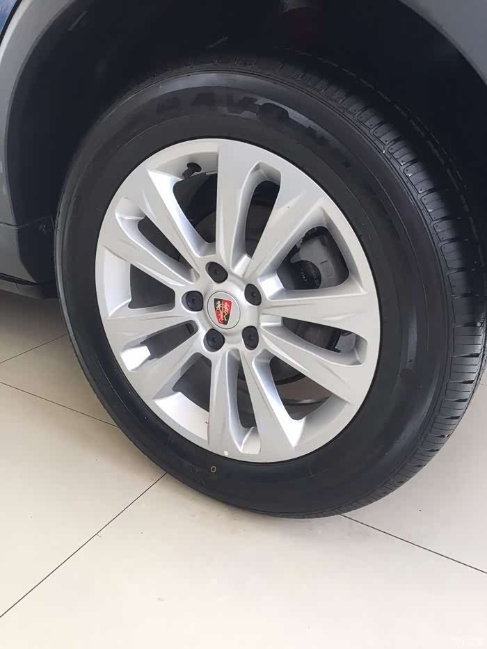 自动版的精铸铝合金轮胎