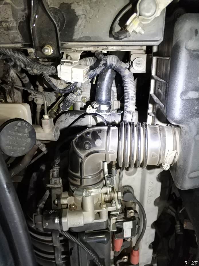 西安长安车友会为奔奔mini做保养更换防冻液