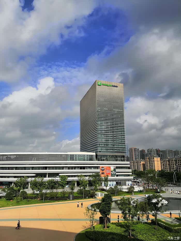 参加西交利物浦大学开学典礼