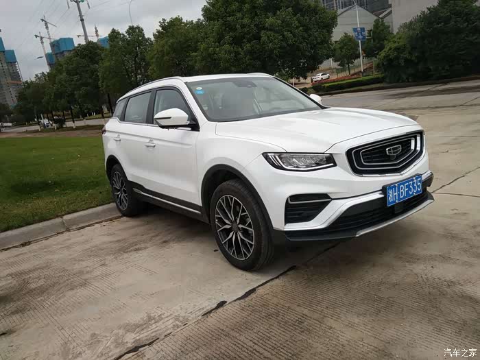 吉利博越PRO,智能360度我的贴身保镖,十足的