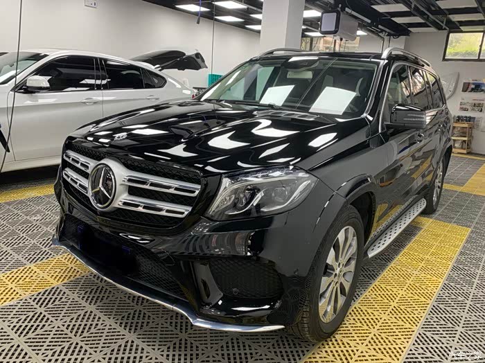 奔驰gls 2600公里用车之感受.