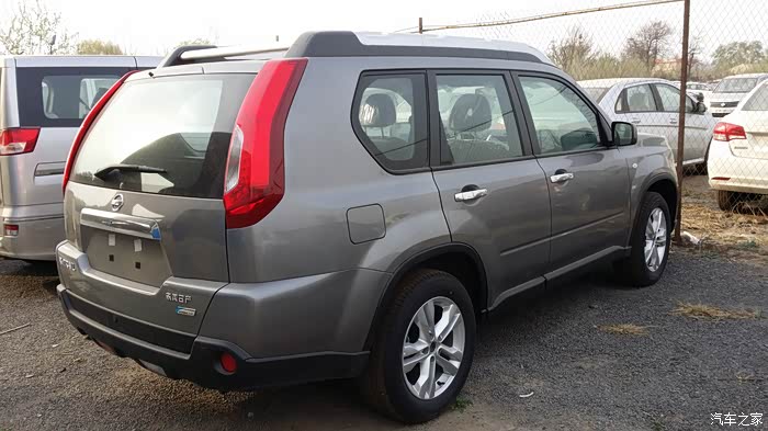 也许是第一台水泥灰的奇骏t312020作业