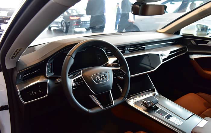 【图】这款车内饰科技感十足啊!_奥迪a7论坛_汽车之家论坛