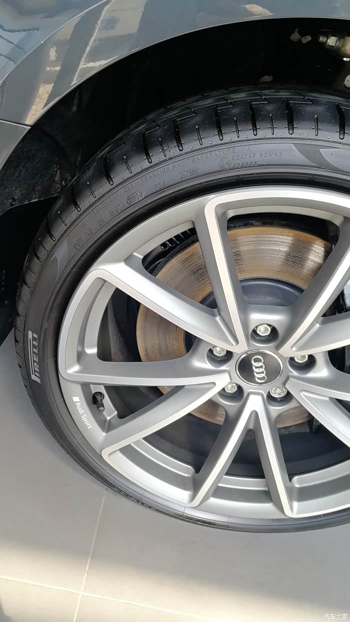 奥迪s4轮胎冬季需要更换么