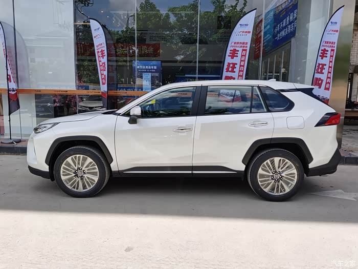 威兰达周末订车记很喜欢白色