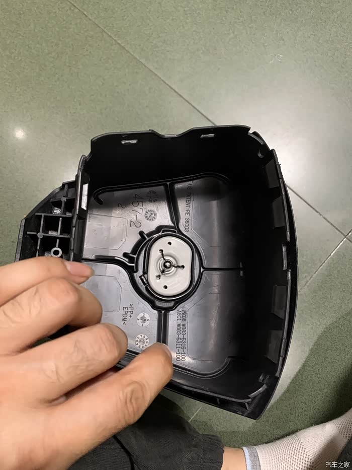 老天籁方向盘气囊盖,闲置,有需要的可以联系我,放家里占地方