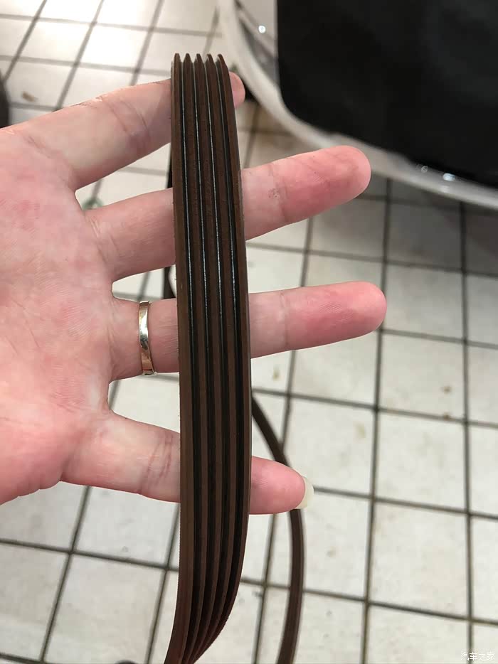 荣威350s发动机正时链条或者皮带跟换