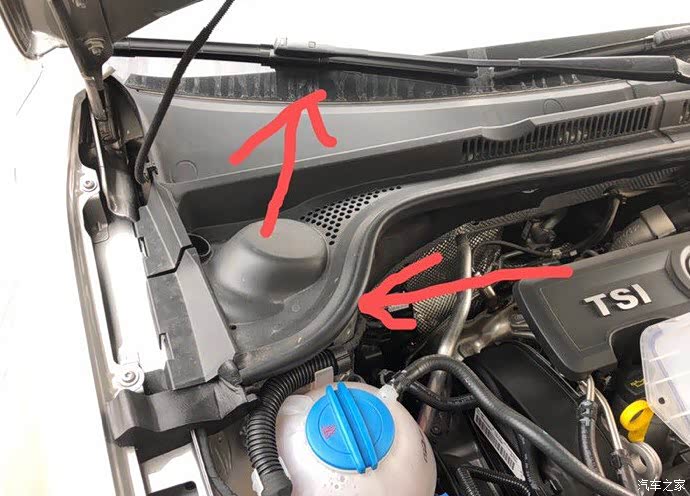 进风口上面的黑色挡板你没拆下来吗?是直接掀起来的吗