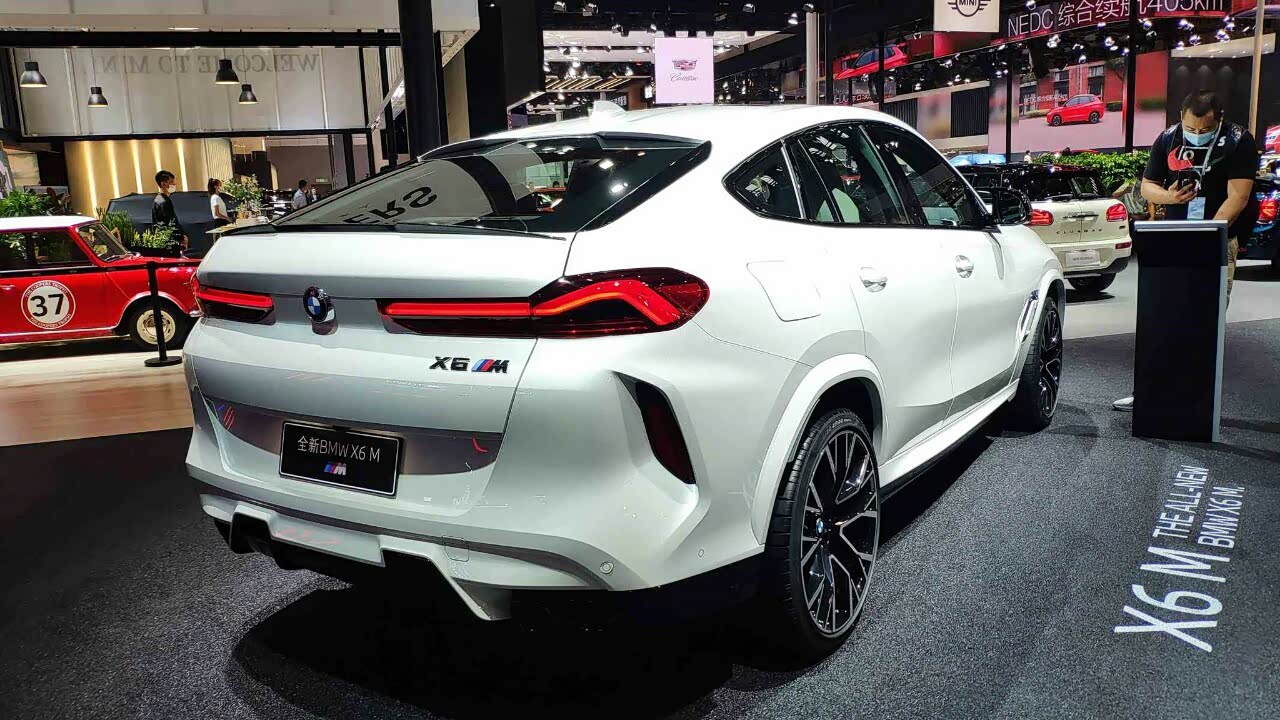 成都车展的宝马x6,再加个m就厉害了!