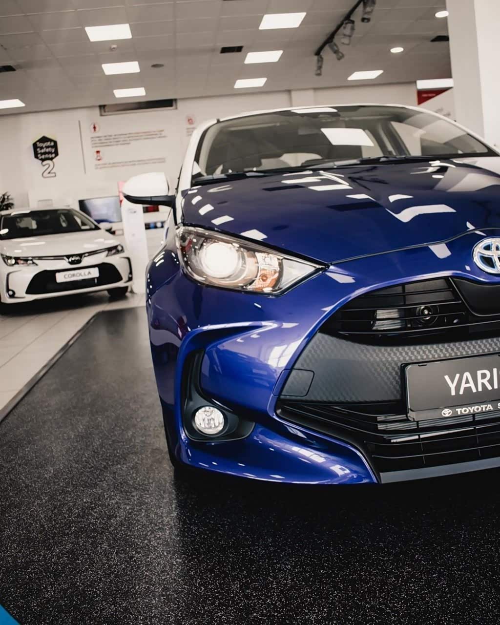 2021款丰田yaris实车亮相这颜值能战胜新飞度吗