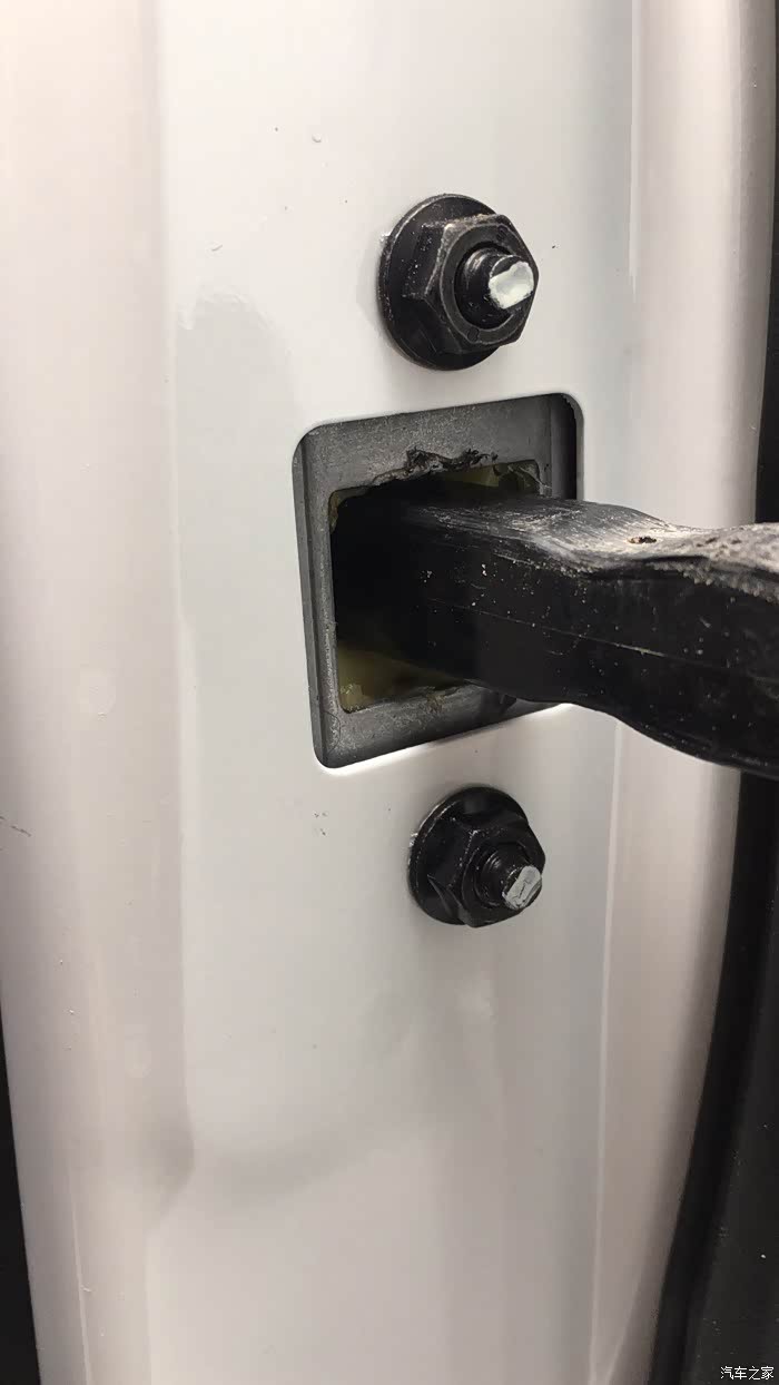 虎8车门限位器