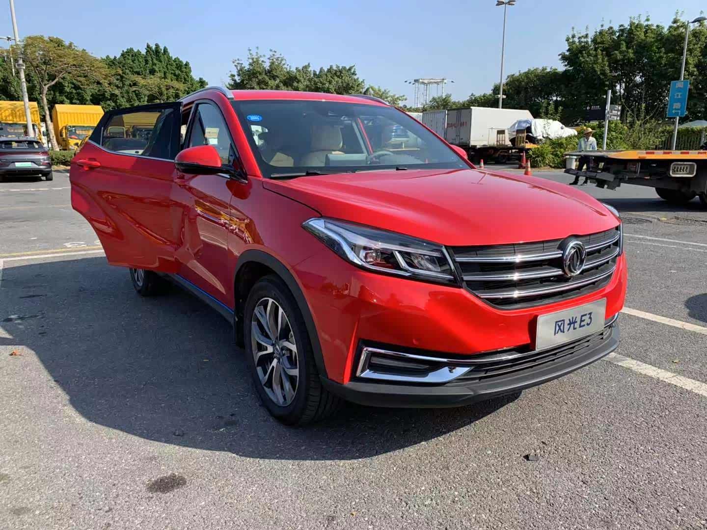 东风风光e3 中型suv