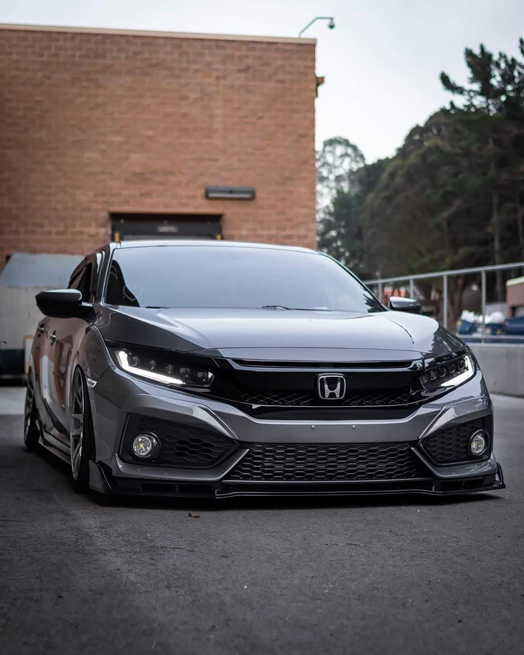 本田思域十代fk7两厢改装就是帅气迷人