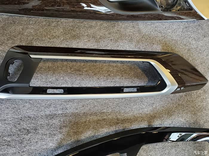 【图】应该是论坛第一台x3更换深色铝制菱形饰板吧_宝马x3论坛_汽车之